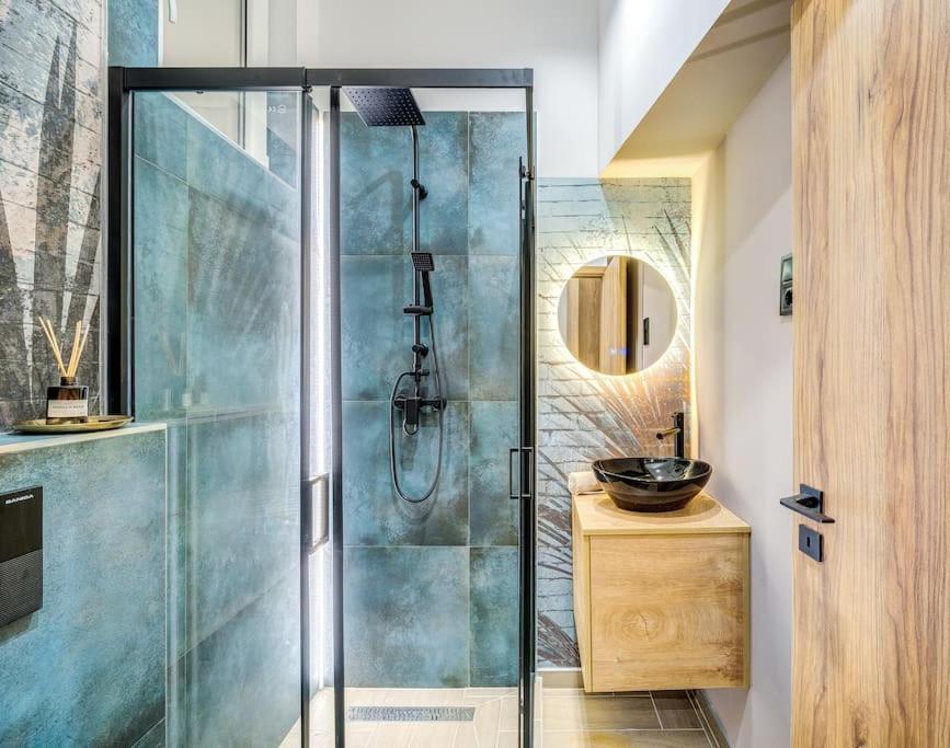 Modern Oasis In Roekk Street By Newave